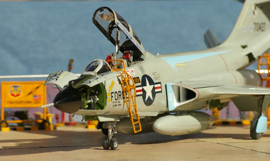 monogram-1-48-f-101b-done-finescale-modeler-essential-magazine-for